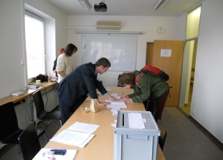 Volby do Akademického senátu UK a UK FHS 26. – 29. listopadu 2012